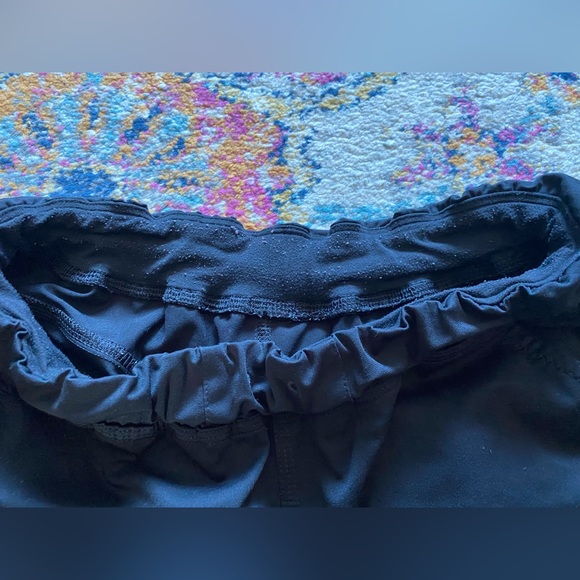 Lululemon Play all Day Shorts - Picture 5 of 5